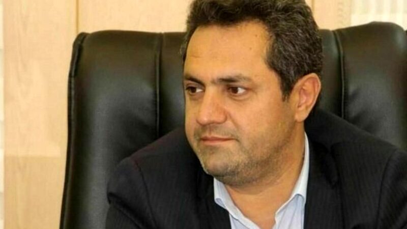 فرماندار بندرانزلی در بازدید سرزده شوکه شد؛ تنها ۲ نفر از ۲۰ کارمند حاضر بودند!