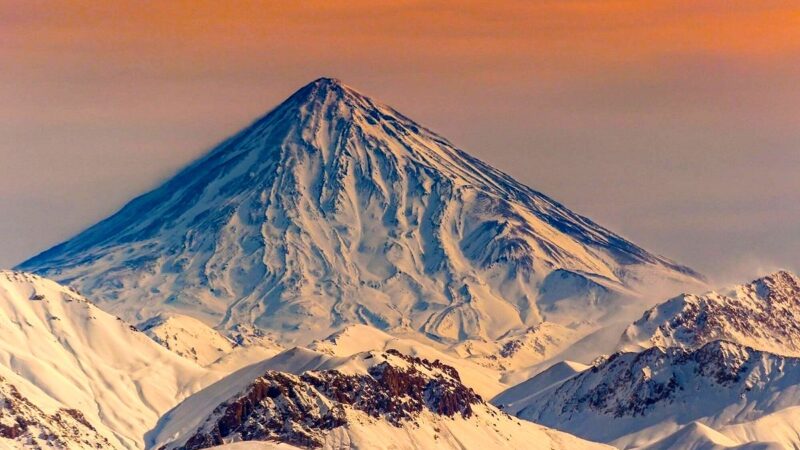 بارش سنگین برف دشت مشا را در دماوند به سفیدی محض تبدیل کرد!