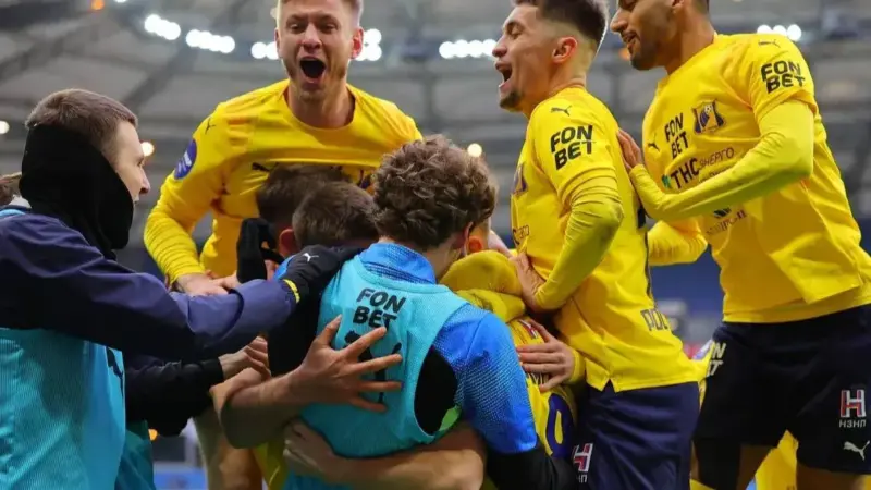 محبی قبل از تعطیلات جشن گرفت (عکس)