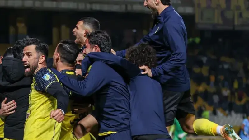 سپاهان طلسم 23 ساله قهرمانی لیگ برتر را شکست؛ صدرنشینی تاریخی در نیم‌فصل!