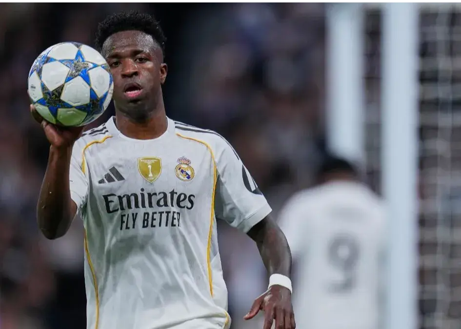 صبر رئال تمام شد؛ وینیسیوس در برابر انتقادهای شدید تیم بی‌رحمانه تنها ماند!