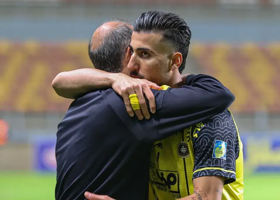 خوشحالی کنایه‌آمیز محمد عسکری؛ ضربه‌ای که صدرنشینی سپاهان را رقم زد!