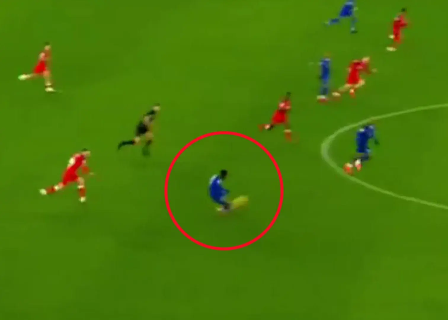 شوت جنجالی عبدل فتاوو از نیمه زمین که همه را شوکه کرد؛ بکام هم شرمنده شد!