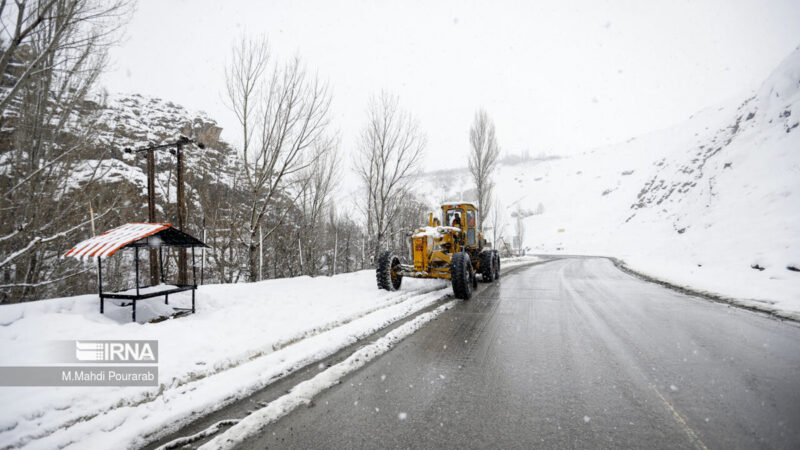 بارش برف و باران در جاده‌های 24 استان؛ هشدار برای ترافیک سنگین در محورهای شمالی و آزادراه‌ها