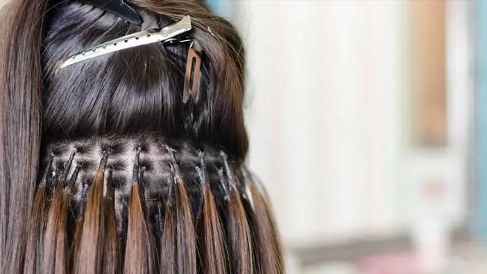 چند شاخه مو برای اکستنشن طبیعی واقعا کافی است؟ رازهای مهندسی زیبایی مو که نمی‌دانید!