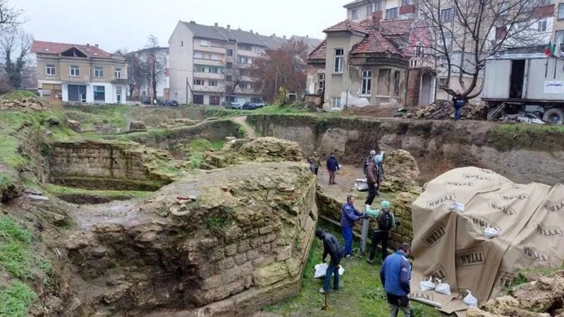 «حلقه ازدواج طلایی» بعد از ۱۸۰۰ سال در ویرانه‌های روم باستان پیدا شد