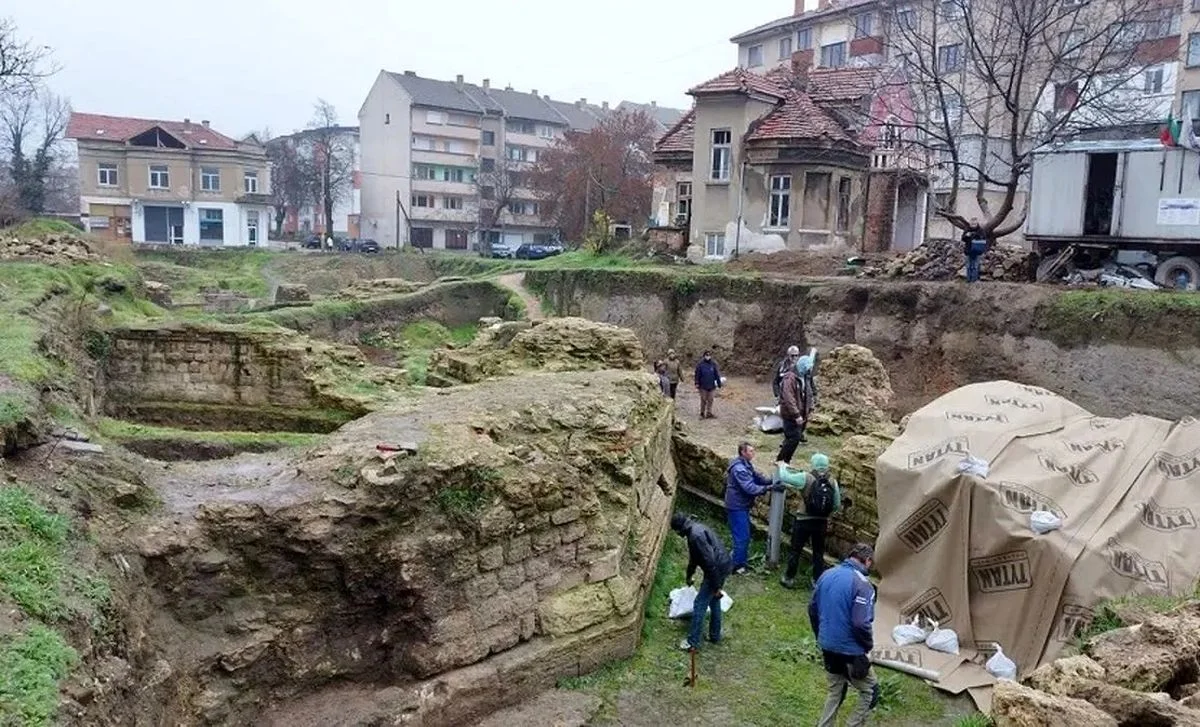 «حلقه ازدواج طلایی» بعد از ۱۸۰۰ سال در ویرانه‌های روم باستان پیدا شد