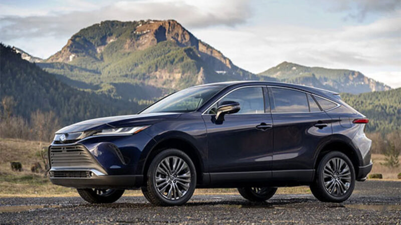 Toyota Venza؛ انتخابی آرام و هوشمندانه برای بزرگ‌سالان موفق!