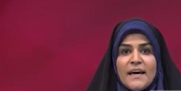 نگاهی به خونه زندگی سحر امامی، مجری صدا و سیما+عکس/ مبلمانی ساده، لوستر ، پرده‌های معمولی و تابلو دیواریِ هنریِ منزل شیر زن ایرانی…