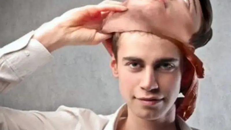 ۱۱ رفتار کلیدی که چهره واقعی دروغگوها را لو می‌دهد!