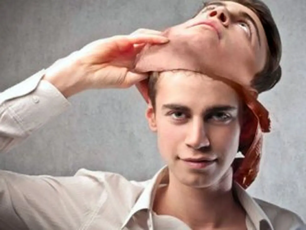 ۱۱ رفتار کلیدی که چهره واقعی دروغگوها را لو می‌دهد!