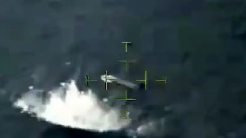 حمله مرگبار آمریکا به شناوری در اقیانوس آرام؛ پشت پرده ادعای مبارزه با قاچاق مواد مخدر