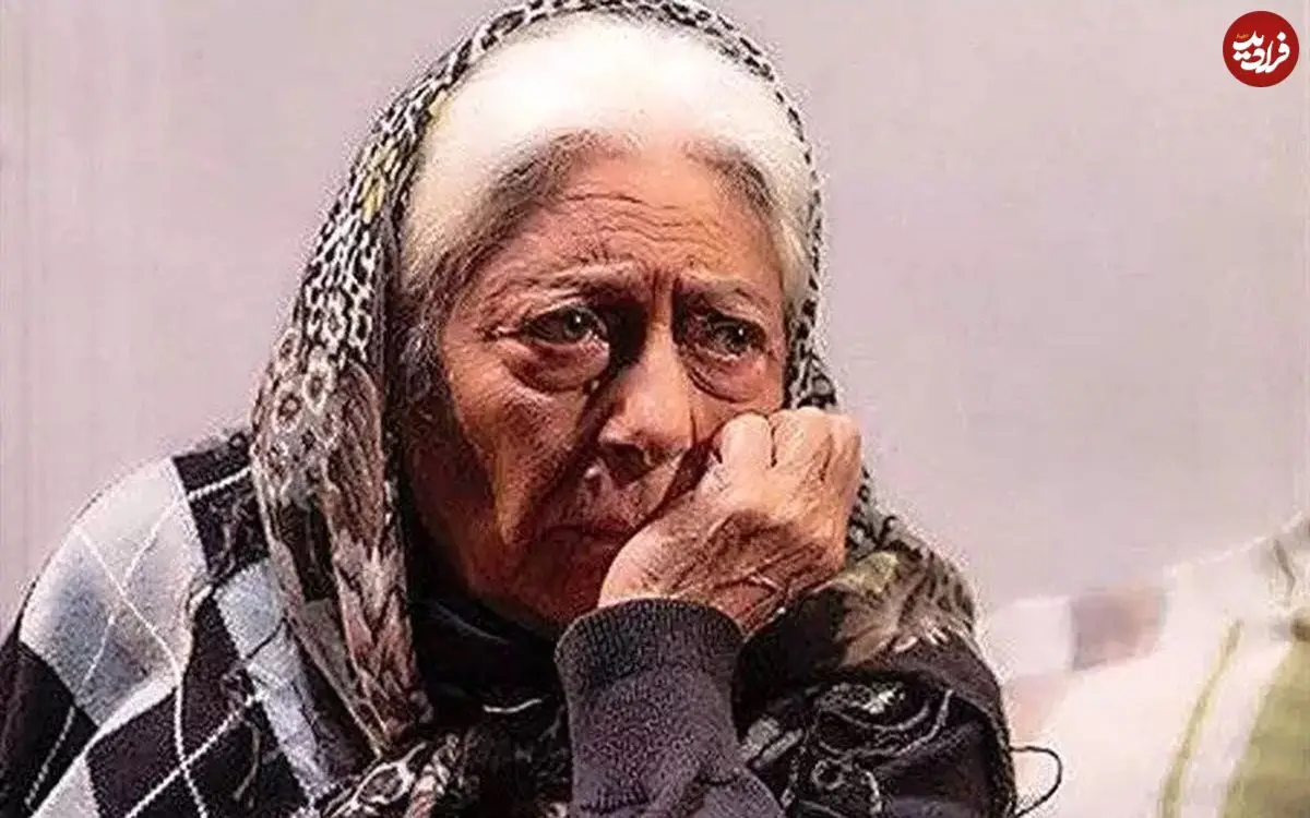 عکس| سفر زمان؛ «ثریا قاسمی» در جوانی در آغوش مادرش «حمیده خیرآبادی»