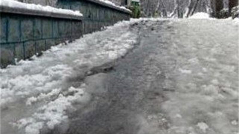 کرمانشاه در آماده‌باش کامل؛ هزار تن شن و نمک برای مقابله با یخبندان ذخیره شد