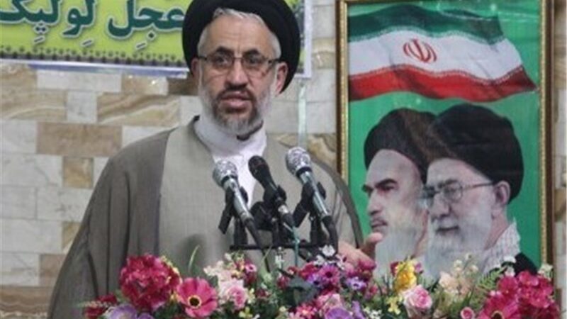 امام جمعه بیرجند: سخنان تند راهگشا نیست، راه‌حل مشکلات کشور چیست؟