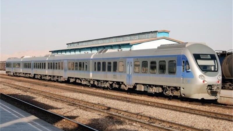واگذاری قطارهای مسافری رجا لغو شد؛ بخش خصوصی به توسعه قطارهای حومه‌ای دعوت شد!