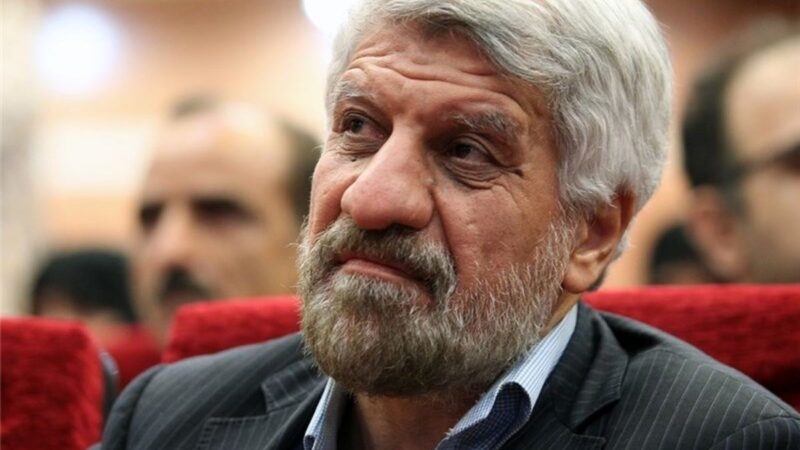 صادق آهنگران: دیروز طلاهای همسرم را فروختم، قول جبران می‌دهم!