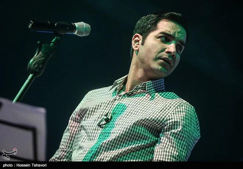 واکنش متفاوت محسن یگانه به پرچم بحرین در کنسرت ایران؛ سکوت یا اعتراض؟