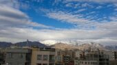 آسمان تهران همچنان آبی است