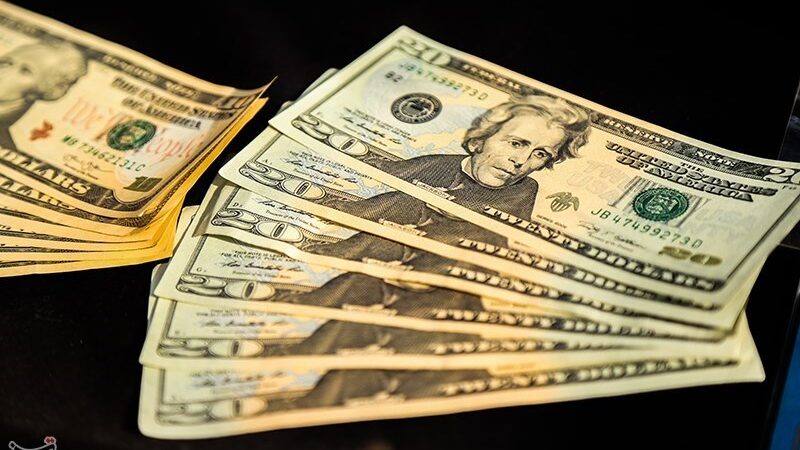 ارز خدماتی از 15 دی با نرخ بازار تجاری محاسبه می‌شود