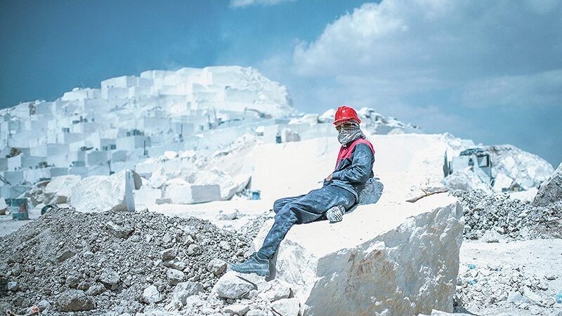 چرا معادن ایران درگیر بحران تعطیلی شده‌اند؟ نگاهی به تاثیر سیاست‌های ارزی بر قلب اقتصاد کوهستانی!