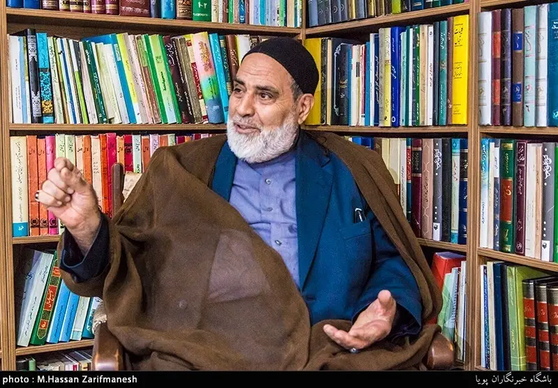 پیرغلام اهل بیت: مداحی بدون نقشه راه پژوهشی به بحران هیجان‌زدگی گرفتار شده است!