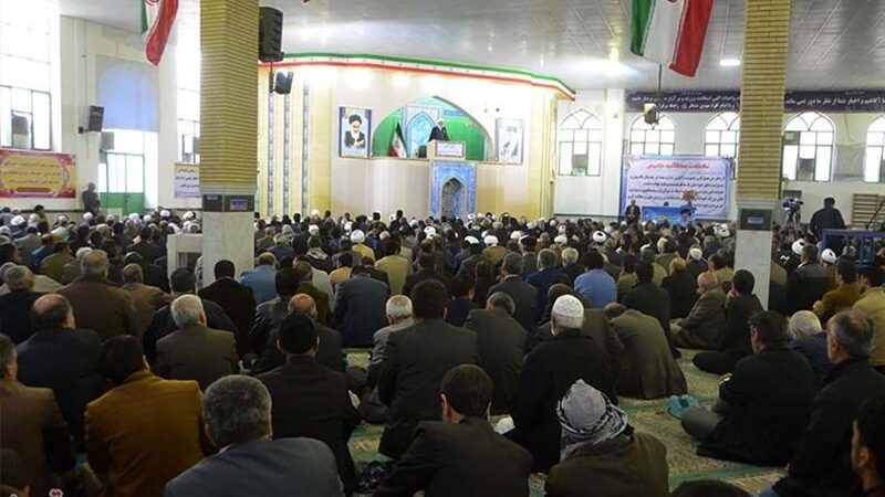 امام جمعه موقت زاهدان هشدار داد: جنگ امروز، نبرد هویت نسل جوان است!