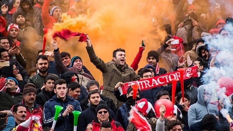 آغاز فروش آنلاین بلیت دیدار حساس تراکتور – استقلال خوزستان؛ هدیه ویژه به پرشورها در انتظار است!