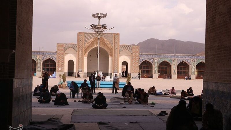 کرمان آماده میزبانی بیش از ۵۰۰ مسجد برای اعتکاف؛ سنتی که امسال پررنگ‌تر از همیشه برگزار می‌شود!