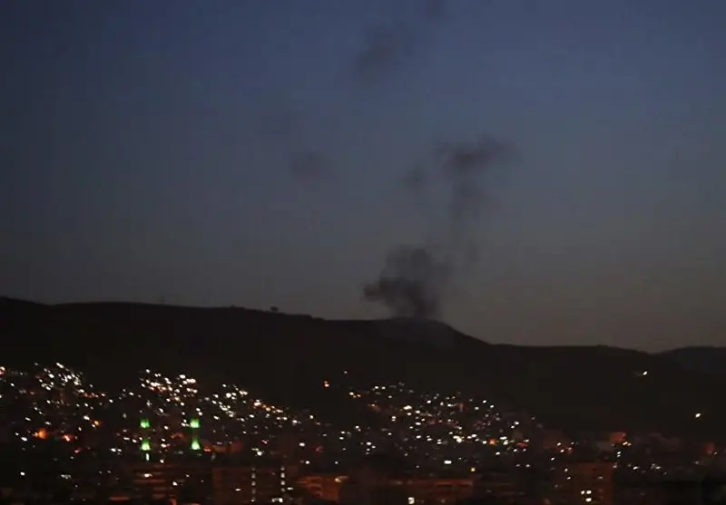 انفجار مهیب موتورسیکلت بمب‌گذاری شده در البوکمال؛ یک کشته در پی حادثه ناگهانی - وب‌گردی