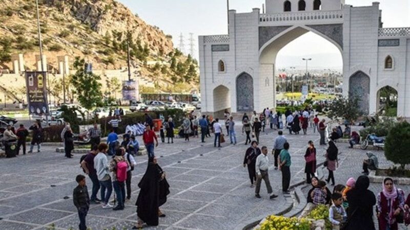 توریست استرالیایی از برخورد گرم شیرازی‌ها در مقابل سردی قاهره شگفت‌زده شد!
