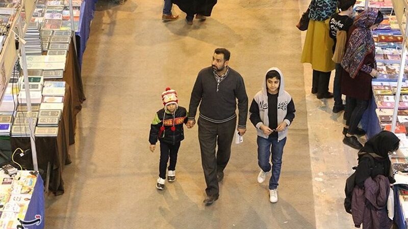 پس از 6 سال وقفه؛ نوزدهمین نمایشگاه بین‌المللی کتاب کرمان با شکوه آغاز شد!