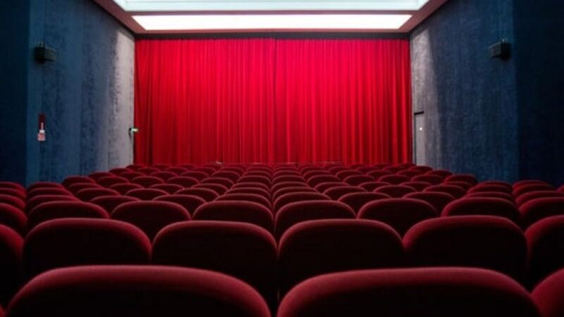 کاهش حیرت‌انگیز 14 درصدی فروش سینما در هفته گذشته؛ آیا مخاطبان از پرده سینما دور شده‌اند؟