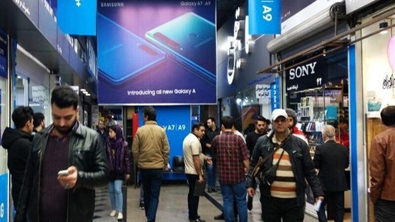 وضعیت عادی در خیابان‌ جمهوری و پاساژهای اطراف