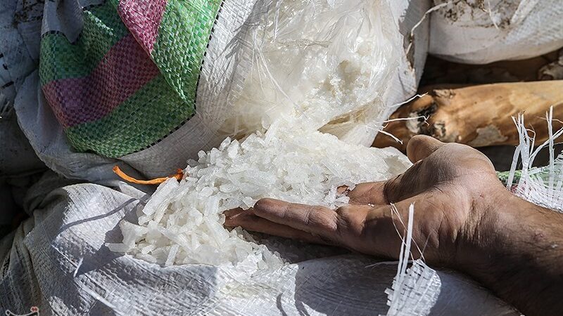 کشف شگفت‌انگیز 52 کیلو خرمای آلوده به شیشه در غرب تهران!