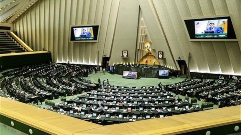 قالیباف در واکنش به نمایندگان: مجلس فردا برقرار است