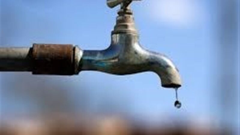 آب‌رسانی حیاتی به خارتوران؛ تانکرهای ذخیره آب به روستاهای بیارجمند رسیدند