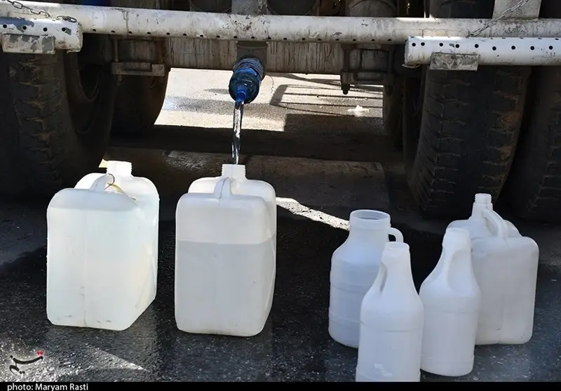 چرا کلید مخازن آب قشم در یک قفل نمی‌چرخد؟