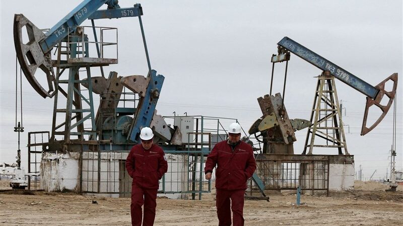 قیمت نفت امروز 1404/9/11 جهشی آرام؛ برنت به 63 دلار و 21 سنت رسید!