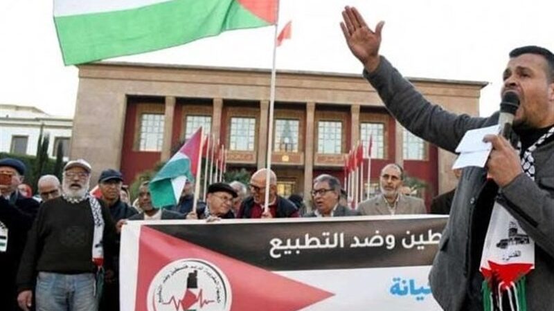 مغربی‌ها در خیابان‌ها علیه عادی‌سازی با اسرائیل فریاد زدند؛ تجمعی که صدای جهان را تکان داد!