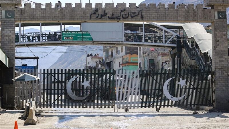 پاکستان مرزها را باز کرد؛ کمک‌های حیاتی بشردوستانه به افغانستان در راه است!