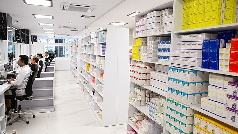 اولتیماتوم جدی داروسازان به وزارت بهداشت؛ داروخانه‌ها از 15 دی چک خرید دارو را متوقف می‌کنند!