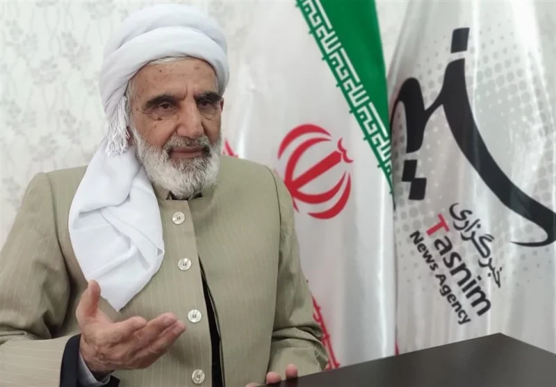 امام‌جمعه سنندج به گرانی بی‌سابقه دارو و کالاها اعتراض کرد: مردم زیر فشار سنگین هزینه‌ها له شده‌اند!