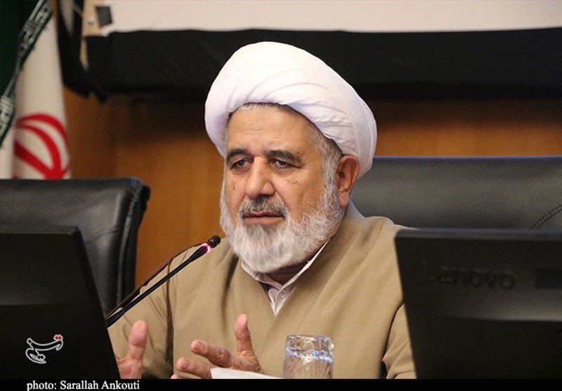 چرا خدمت به مردم راز اصلی وحدت و همبستگی اجتماعی است؟