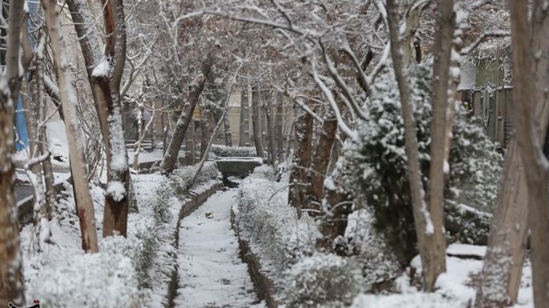 اصفهان در سرمای بی‌سابقه؛ دمای هوا ۱۲ درجه کاهش می‌یابد و یخبندان ادامه دارد