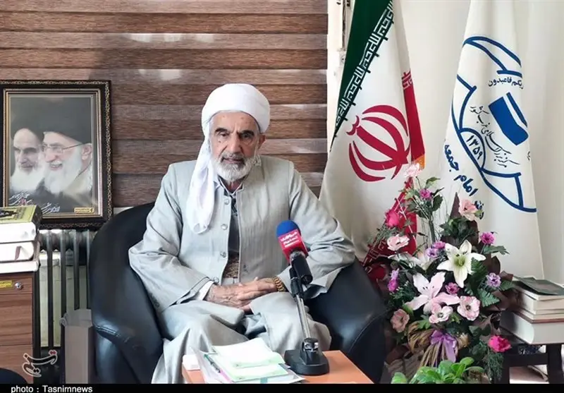 امام جمعه سنندج: گرانی افسارگسیخته، کمر فقرا را خم کرده؛ مسئولان کجا هستند؟