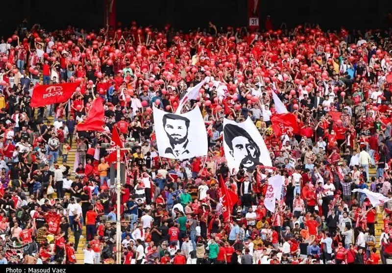 حضور کم‌تعداد هواداران پرسپولیس در تبریز؛ حاشیه‌های عجیب دیدار تراکتور و پرسپولیس