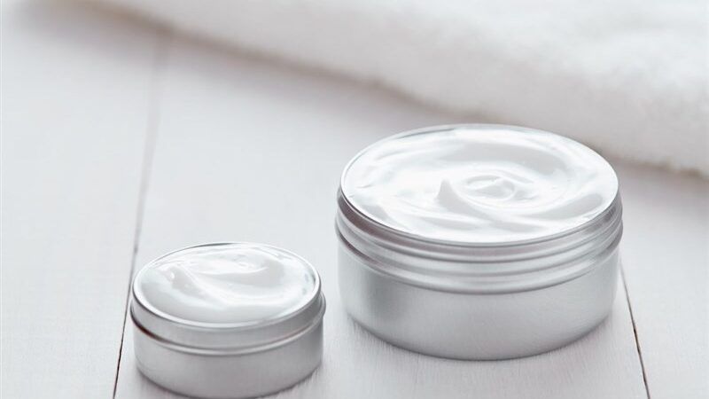 سازمان غذا و دارو فهرست کرم‌های مرطوب‌کننده غیرمجاز را منتشر کرد؛ پوست شما در خطر است؟