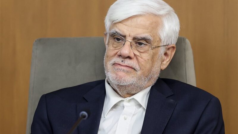 عارف: دشمن به‌دنبال مشکل‌آفرینی در بخش اقتصادی و اجتماعی است