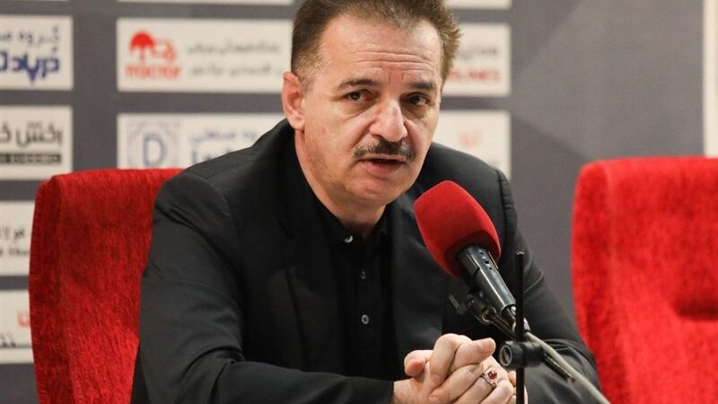 مالک تراکتور تهدید کرد: یا فوتبال ایران اصلاح می‌شود یا تراکتور کنار می‌کشد!